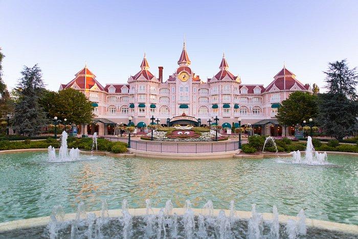 AP Montaggi - Arredi Civili e Navali - Disneyland Hotel